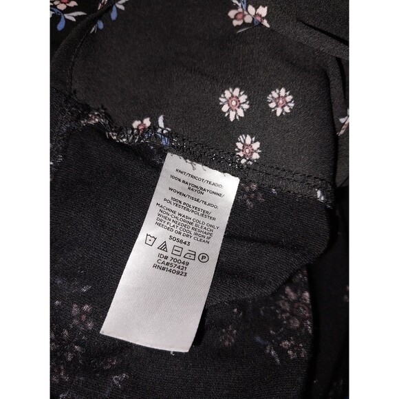 Loft Size Medium Black Floral Women's Sleeveless Beautiful Tank Top Blouse - Picture 7 of 7